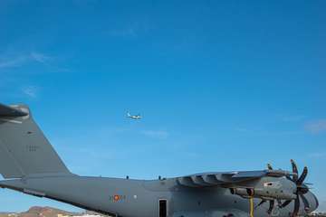 El Ejército del Aire pone a prueba sus capacidades en el cielo de Telde/Antonio Rico.